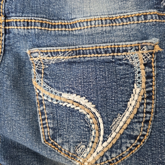 Ariya Jeans Denim Shorts Size 7/8 Distressed Cuffed Y2k Style - Picture 6 of 14